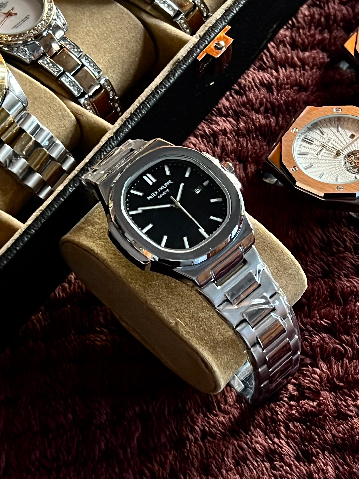 Patek Phillips Geneve with date