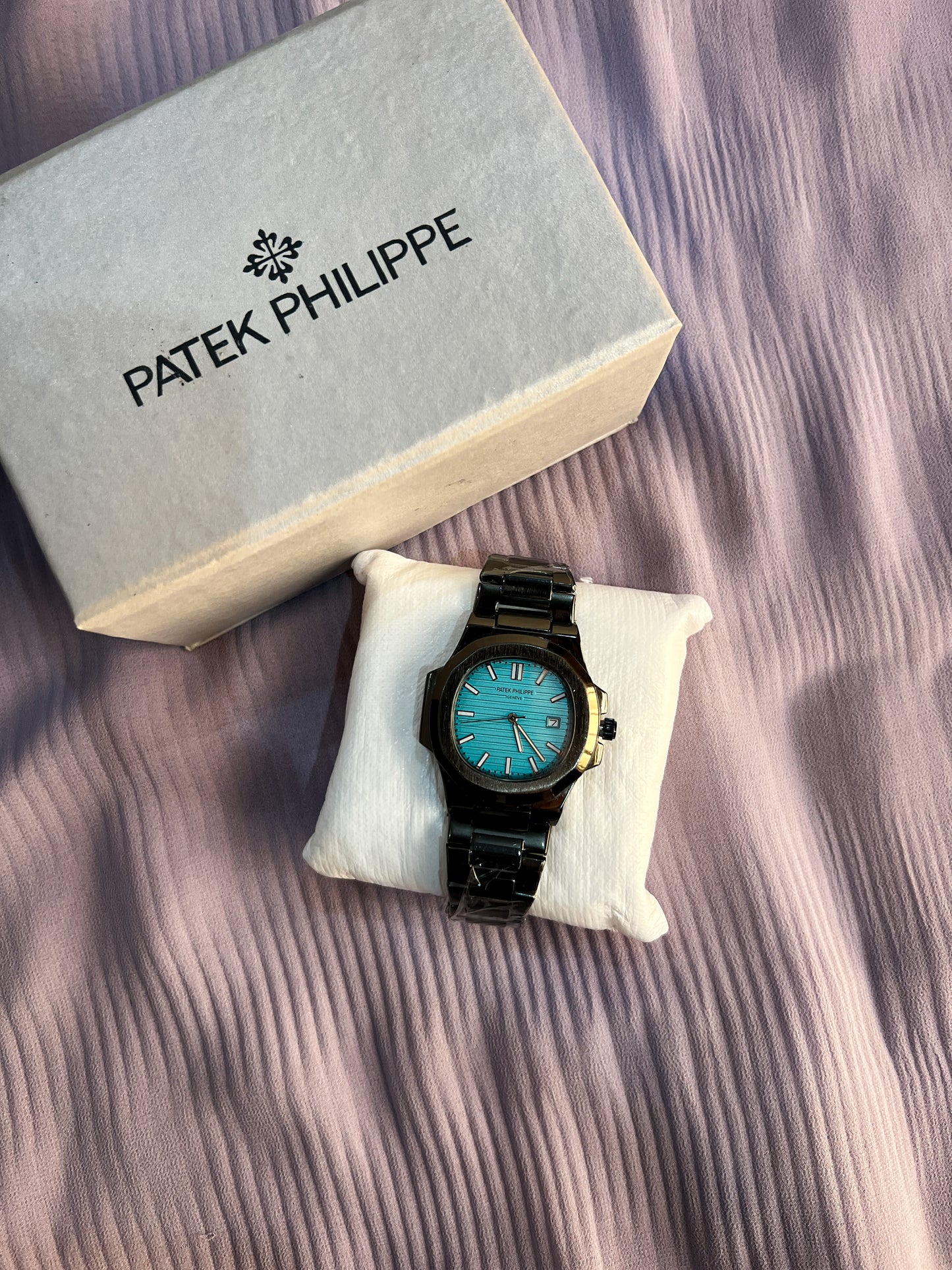 PATEK Philippe Geneve with Date display
